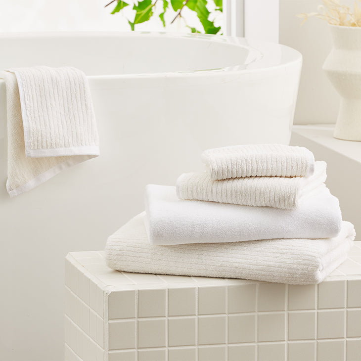 Cotton Textured Rib Hand Towel - White / Tofu